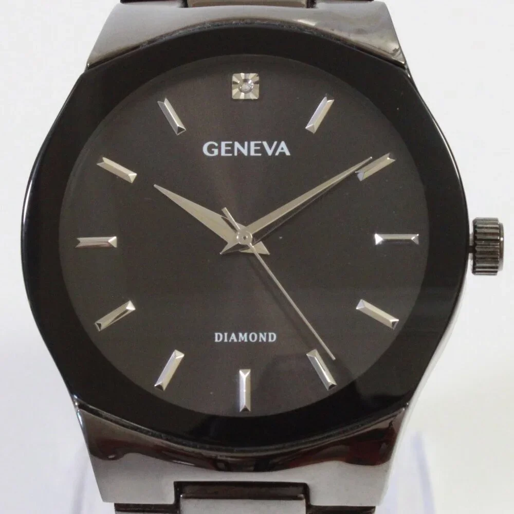 Geneva Men's Casual Watch Diamond At 12 Integrated Bracelet 42mm